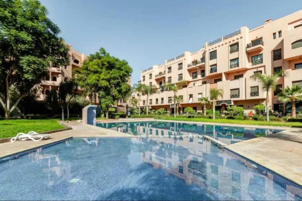 5 Piscines Fitness Apartment *